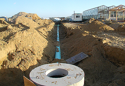 Catch basin with pipe going in