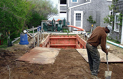 Dewatering the excavation